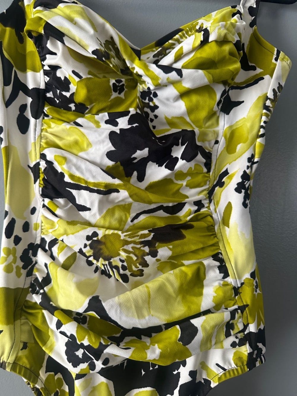 Women’s Miraclesuit Bathing Suit Size 12 resort vacation cruise boating - Picture 2 of 7